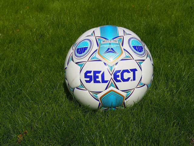 并在比赛中 并在比赛中